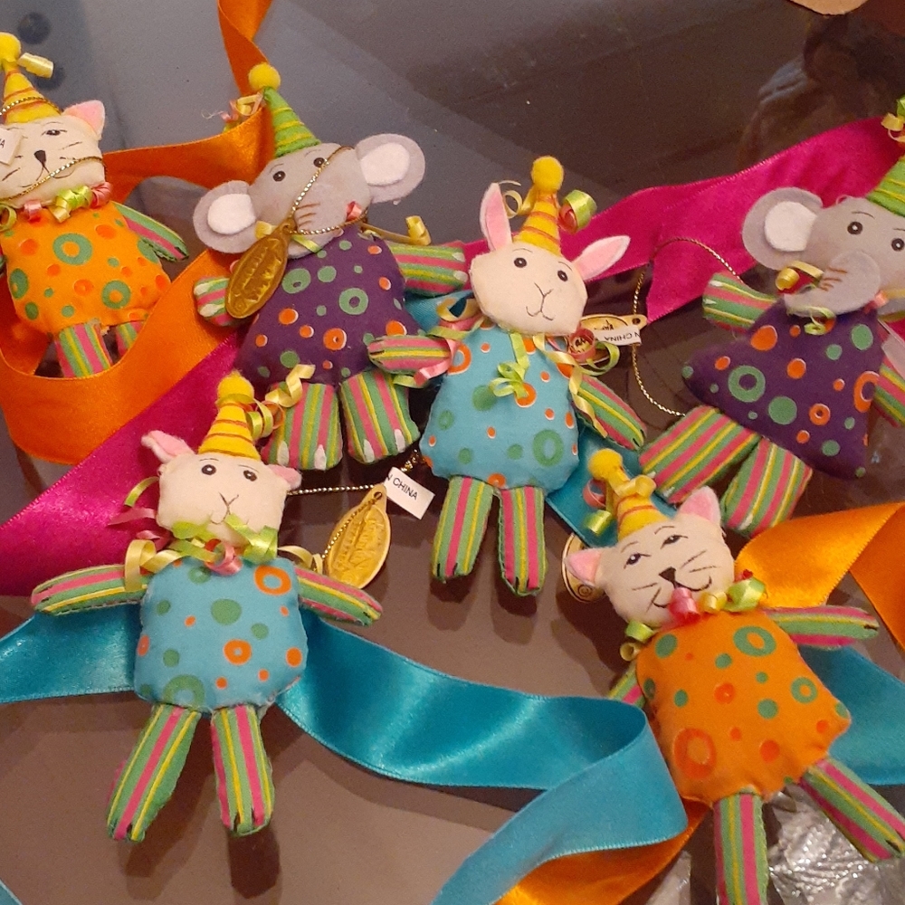 Adorable new child's party napkin rings